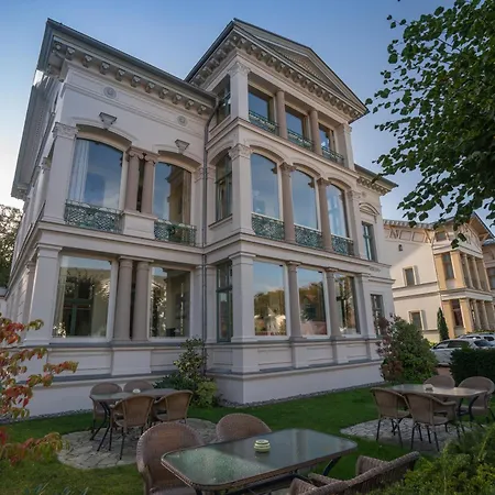 Villa Stock Appartement Mit Grosser Veranda Heringsdorf  Buitenkant foto